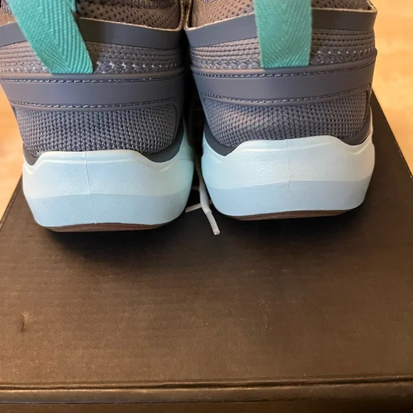 NIB - Vionic Captivate, Light Gray and Teal Sneakers - Picture 3 of 5